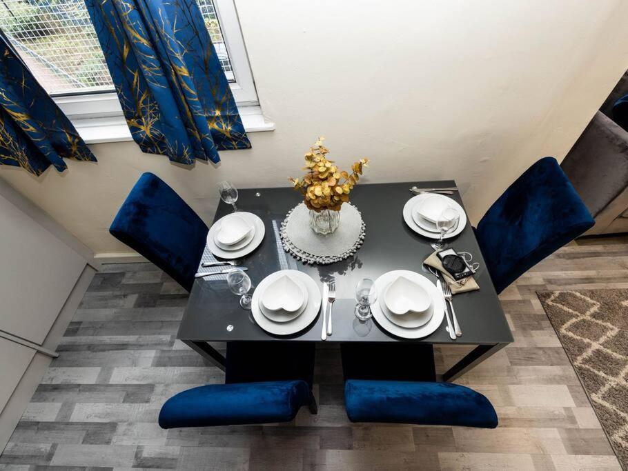 1 Bedroom-Sofabed-Worktable-4-Wifi-Parking London Exterior photo